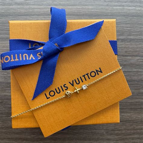 สร้อยข้อมือ louis vuitton แท้ ราคา